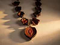 Collier KIMEYA 2 en 1 Ras-de-cou et boucle d'oreille Chips de Betterave rouge Stabilisé et ses anneaux — 3
