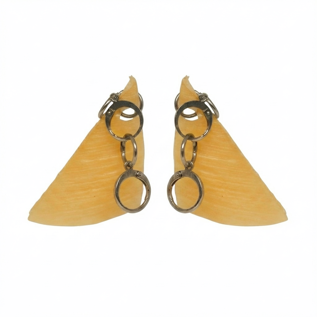 Boucle oreille EIRWEN blanc de poireaux en Cône et métal