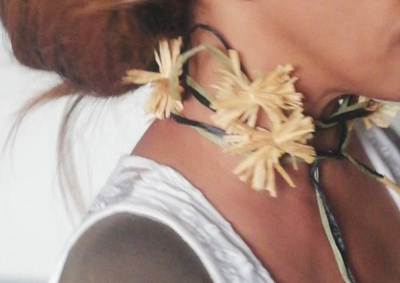 Trois en un Pompons en feuilles de Maïs Stabilisés